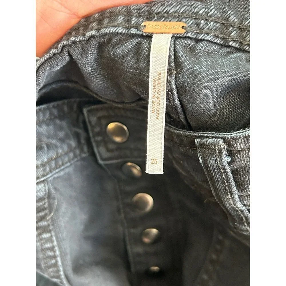Free‎ People Jean Skirt 25 Button Front Pockets Black Dark Wash Denim Mini